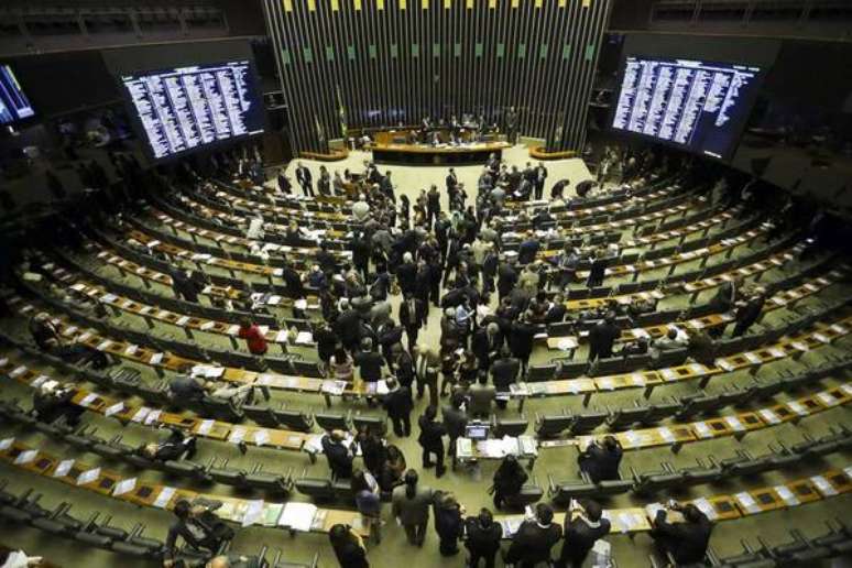 Votações na Câmara e no Senado ocorrem nesta tarde e noite em Brasília