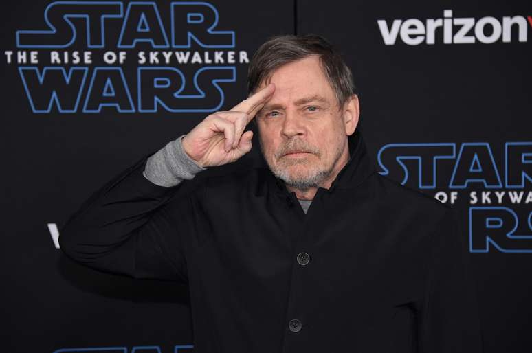 Mark Hamill, o Luke Skywalker, atende pedido de fã e 'pede' 'Fora Karol Conká'