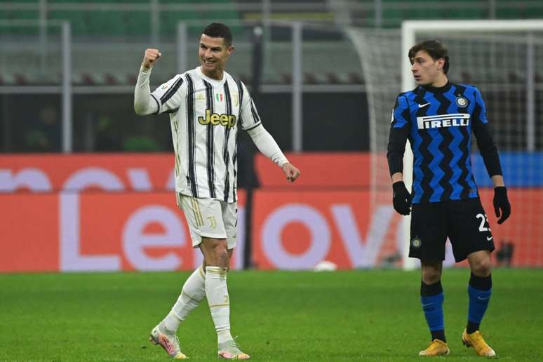 Cristiano Ronaldo comandou a virada da Juventus com dois gols (Foto: MIGUEL MEDINA / AFP)