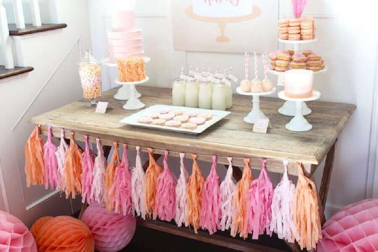 80. Decoração rústica para festa de 15 anos simples feita em casa – Foto: Kara’s Party Ideas