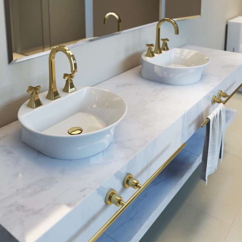 30. Cuba de apoio para banheiro deca e elementos em dourado trazem sofistica&ccedil;&atilde;o ao espa&ccedil;o. Fonte: Deca