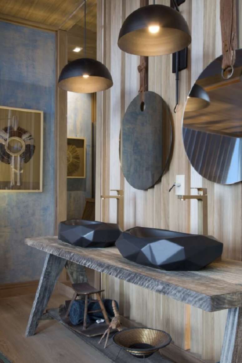 25. Dupla ousada de cubas de apoio para banheiro. Fonte: Deca