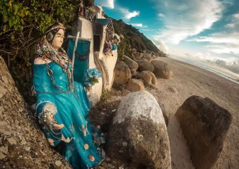 Veja simpatias para obter a ajuda de Iemanj&aacute; para enfrentar alguns obst&aacute;culos -