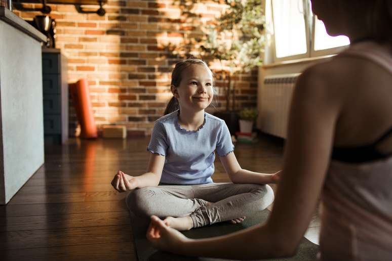 A meditação é uma prática que faz bem a todos, inclusive às crianças