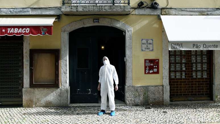 País europeu está com duras medidas de confinamento desde 15 de janeiro