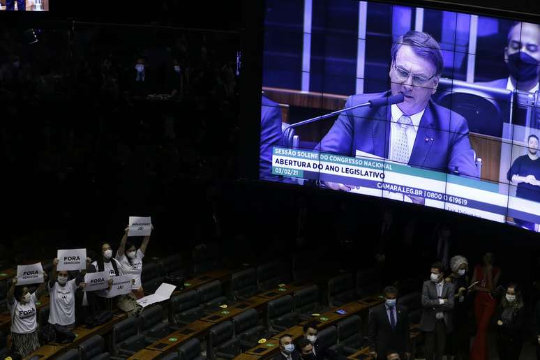 Bolsonaro discursa na abertura do ano legislativo no Congresso