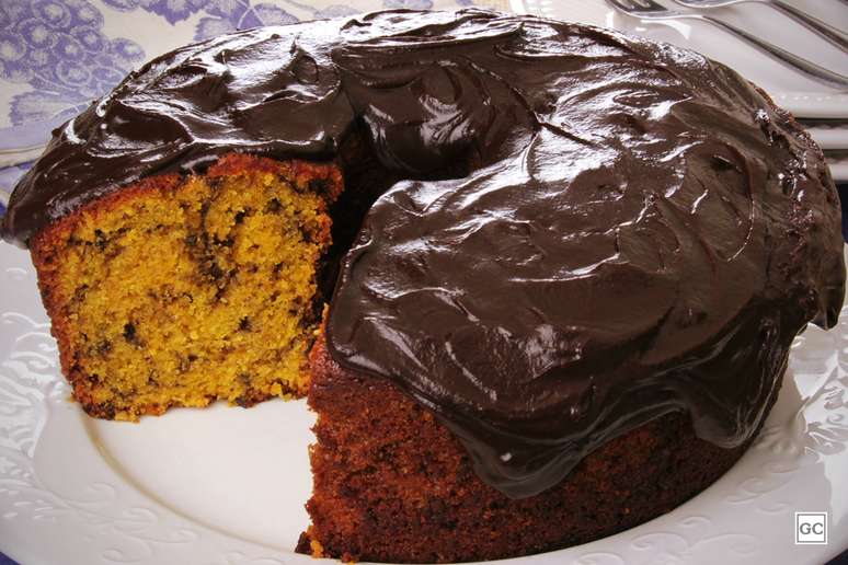 Guia da Cozinha - Dia Nacional do Bolo de Cenoura: comemore com as melhores receitas