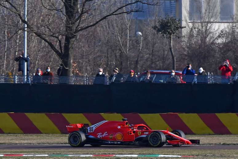 Sainz pilota o carro de 2018 em Fiorano: determinação já conquistou os torcedores.