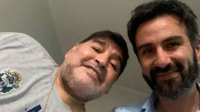 Maradona e Leopoldo Luque, ex-médico do astro argentino (Foto: Reprodução/Internet)