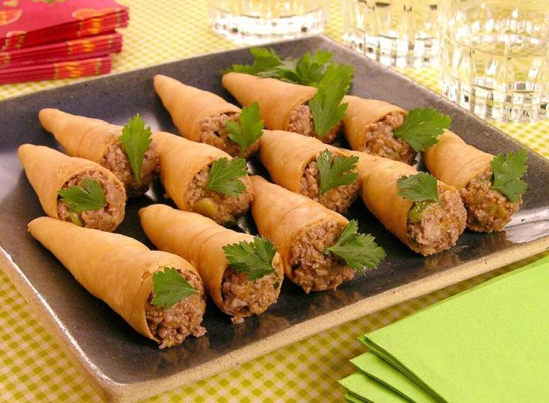 Guia da Cozinha - Receitas de canudinhos salgados para vender muito