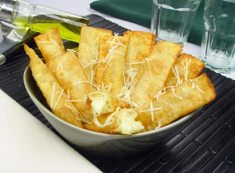 Guia da Cozinha - Receitas de canudinhos salgados para vender muito