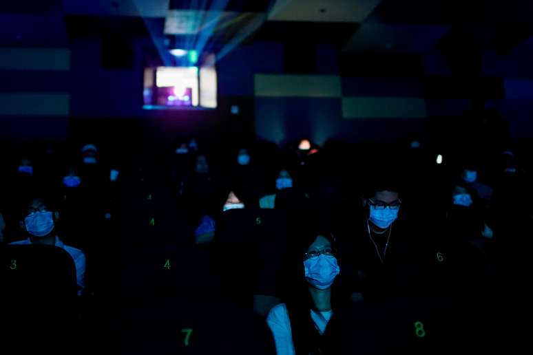 Pessoas em cinema em Xangai
20/07/2020
REUTERS/Aly Song