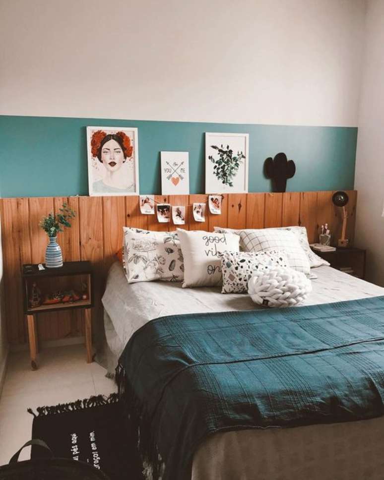 46. Cabeceira de madeira para quarto moderno – Via: Pinterest