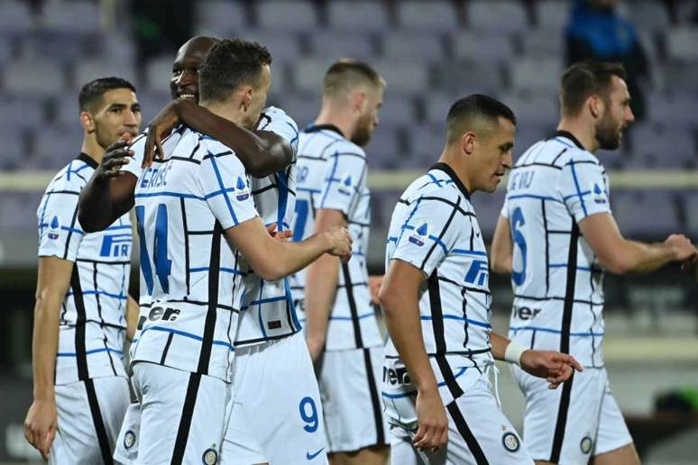 Inter de Milão tenta conquistar o Campeonato Italiano depois de 11 anos (Foto: ALBERTO PIZZOLI / AFP)