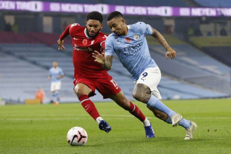 Gabriel Jesus balançou as redes nos últimos dois jogos do Liverpool (Foto: CLIVE BRUNSKILL / POOL / AFP)