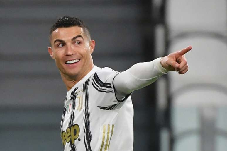 Cristiano Ronaldo é o atual artilheiro do Campeonato Italiano, com 16 gols marcados (Foto: ISABELLA BONOTTO/AFP)