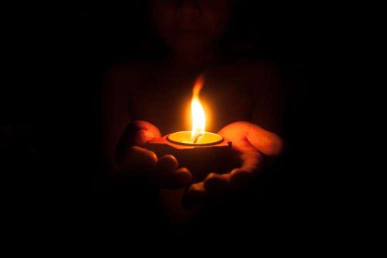 Como as velas podem revelar sua magia através do fogo - Shutterstock