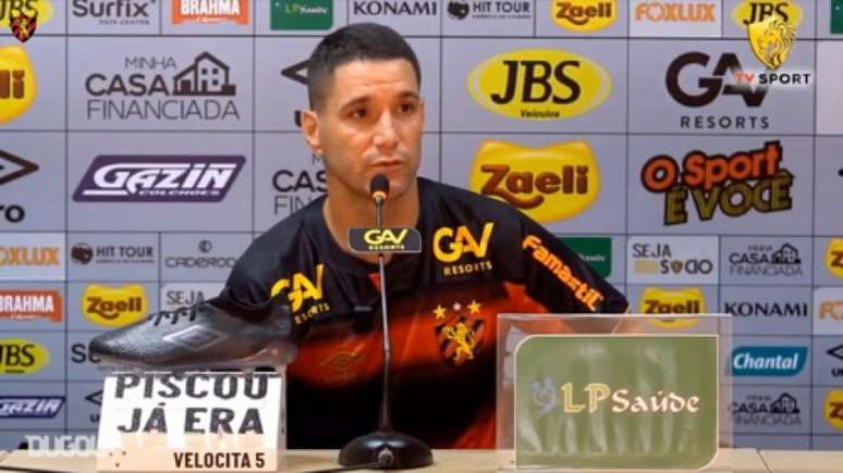 Thiago tem passagem vitoriosa e polêmica pelo futebol mineiro. Ele defende o Sport desde agosto do ano passado-(Foto: Reprodução/TV Sport)