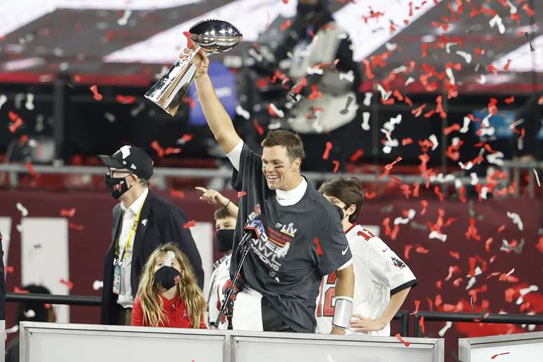 Tom Brady foi eleito o melhor jogador do Super Bowl pela quinta vez na carreira