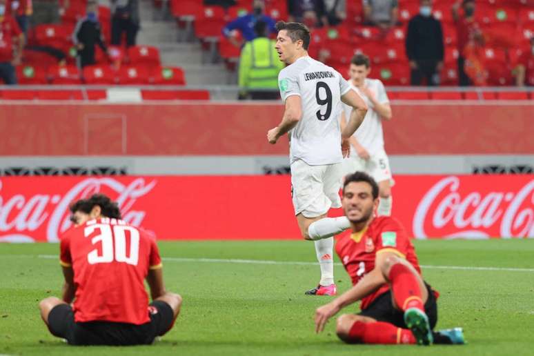 Lewandowski marcou dois gols na semifinal (Foto: KARIM JAAFAR / AFP)