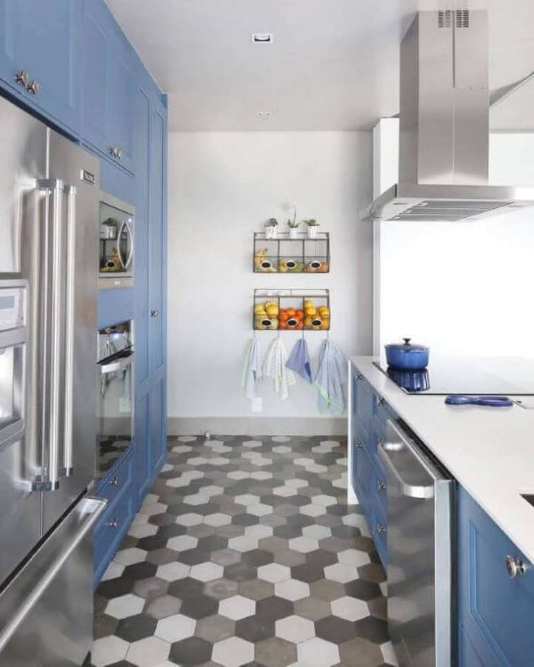 39. Cozinha com decoração azul planejada – Via: GF Projetos