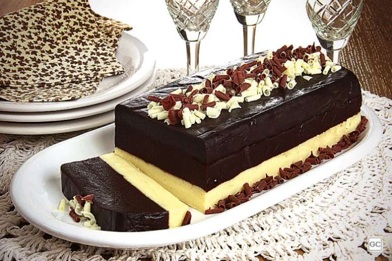 Guia da Cozinha - Mousse três chocolates: sobremesa irresistível para adoçar o dia
