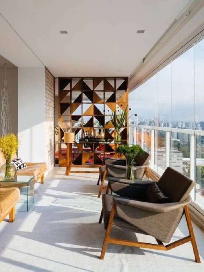 49. Poltronas modernas para decora&ccedil;&atilde;o de varanda de apartamento &ndash; Foto: Architizer