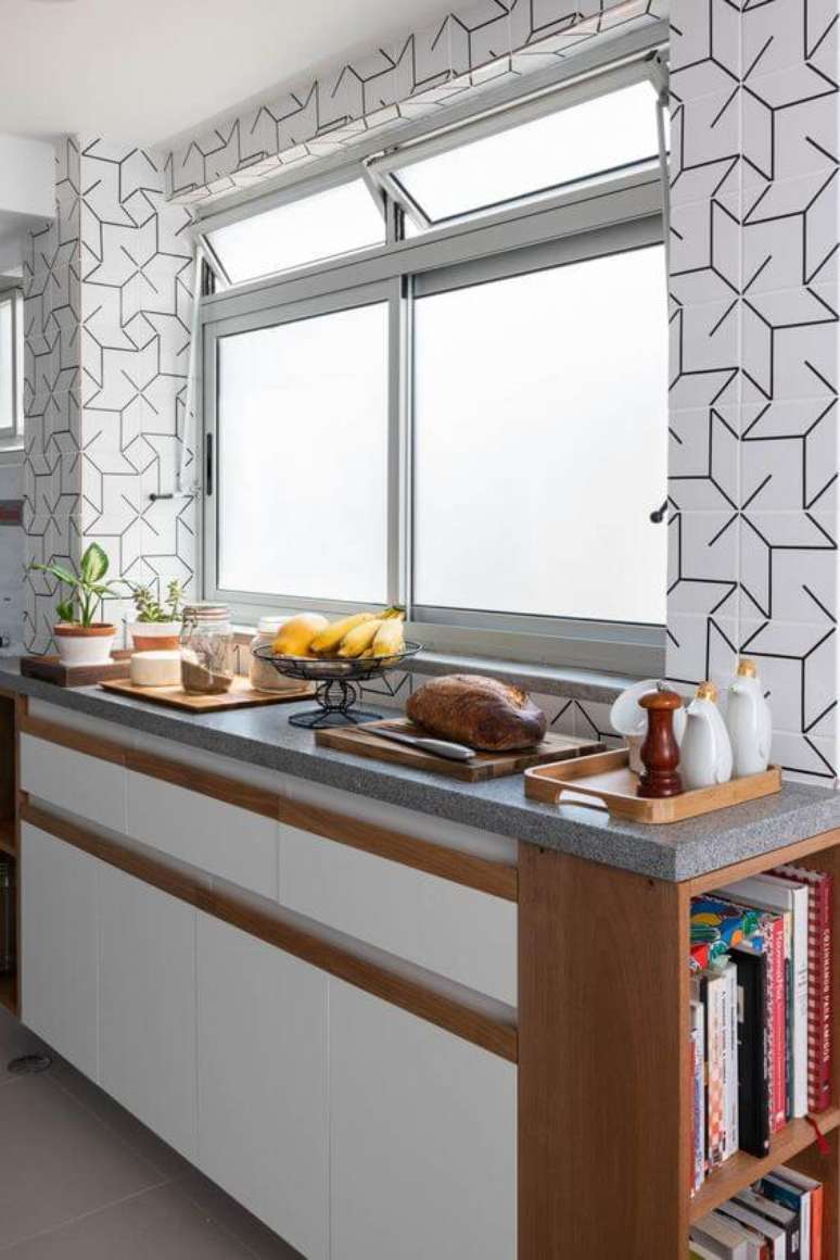 23. Revestimento geom&eacute;trico preto e branco &ndash; Via: Casa 100