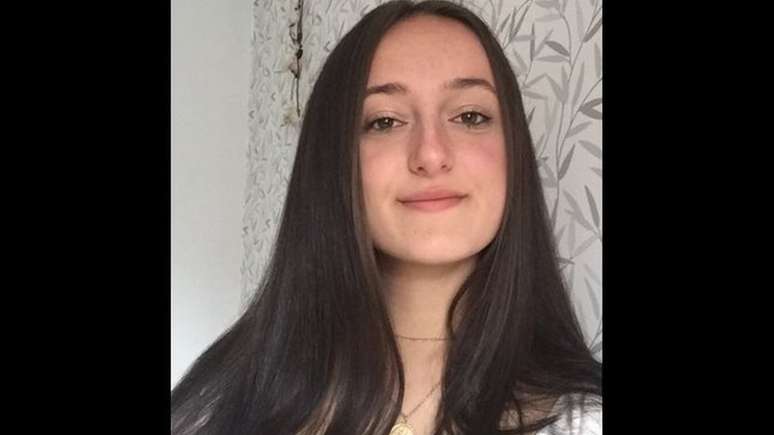 Morgan, de 17 anos, diz que as experi&ecirc;ncias compartilhadas pelos usu&aacute;rios a ajudaram a lidar com os pr&oacute;prios problemas