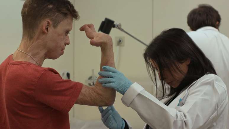 O jovem ainda sofre muitos problemas de sa&uacute;de por causa do acidente