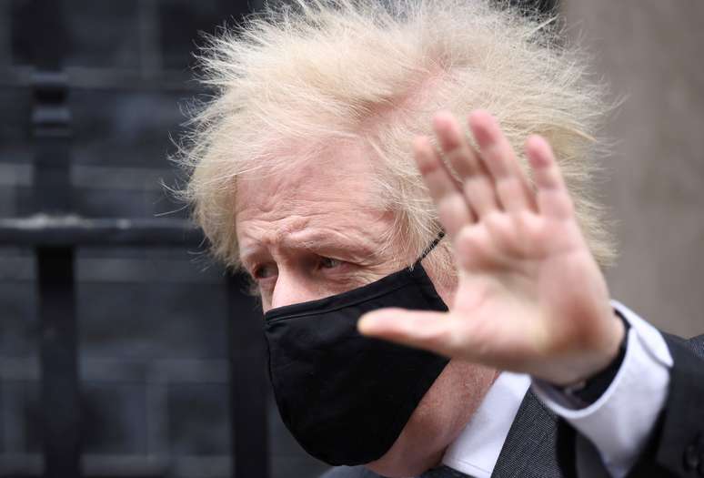 Primeiro-ministro britânico, Boris Johnson deixa residência oficial em Londres
10/02/2021 REUTERS/Henry Nicholls