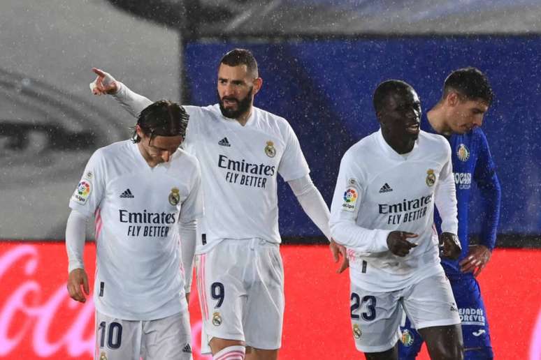 Benzema fez gol com assistência de Vinícius Júnior (Foto: GABRIEL BOUYS / AFP)