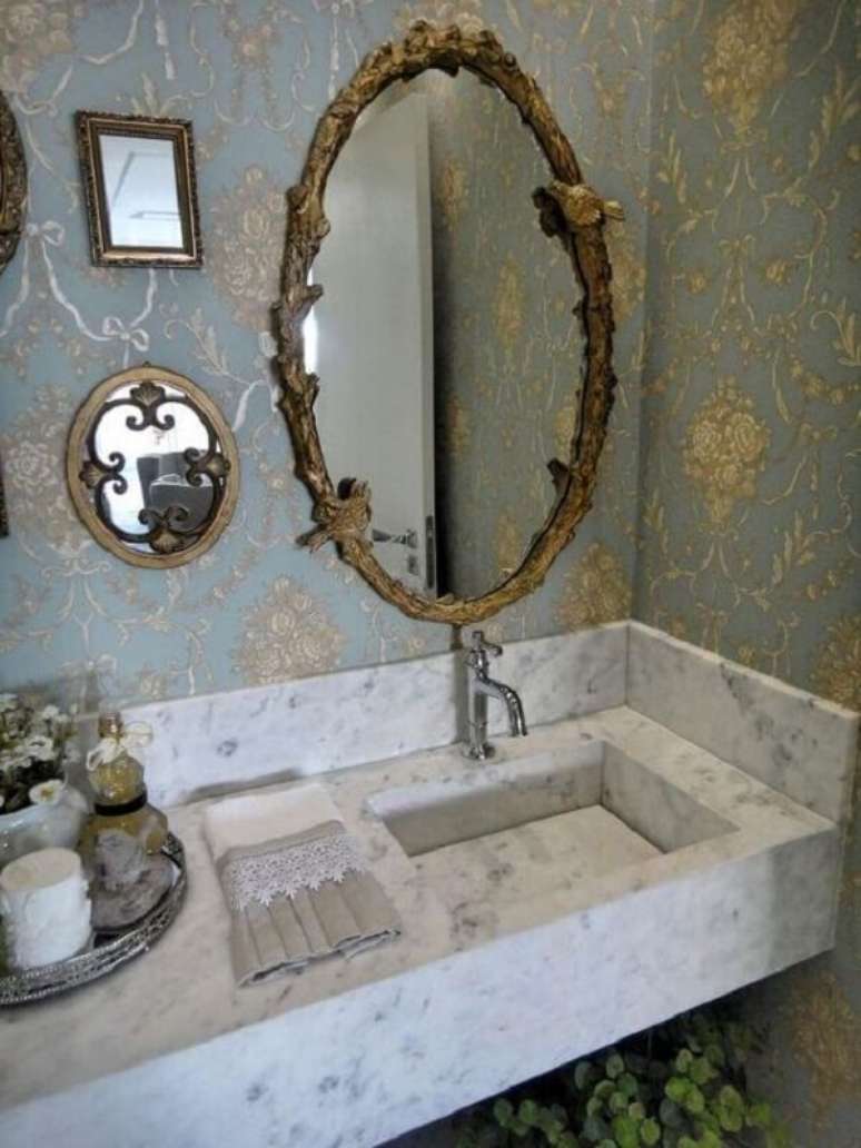 35. Espelho vintage oval com detalhes em passarinho. Fonte: Pinterest