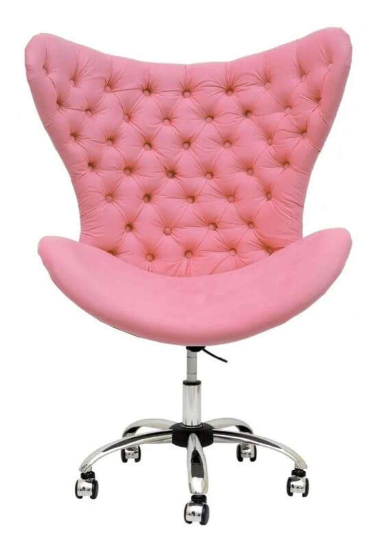 4. Poltrona egg capiton&ecirc; cor de rosa &ndash; Via: Pinterest