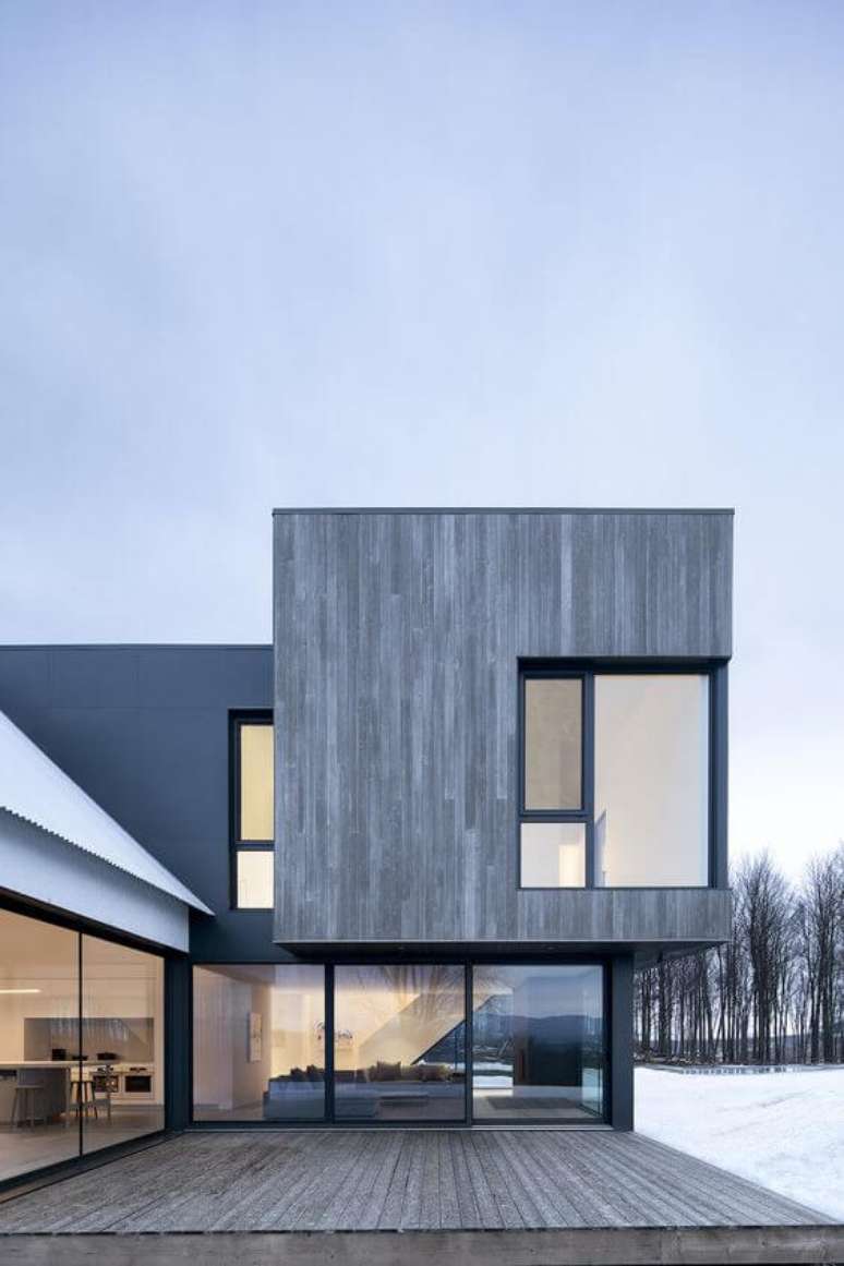 39. Cores para fachada de casa com revestimento de madeira – Via: Milk