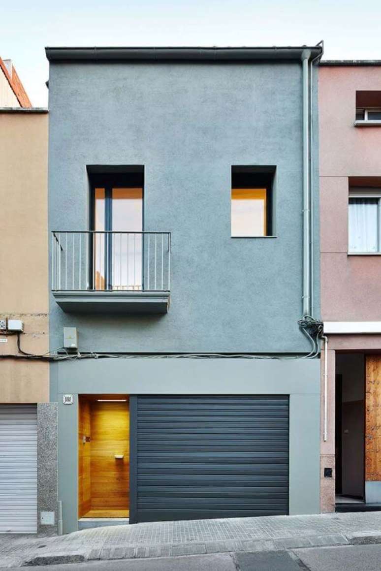 70. Casas modernas com cores claras para área externa – Via: Pinterest