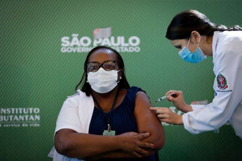 Mônica Calazans recebeu CoronaVac no dia 17 de janeiro