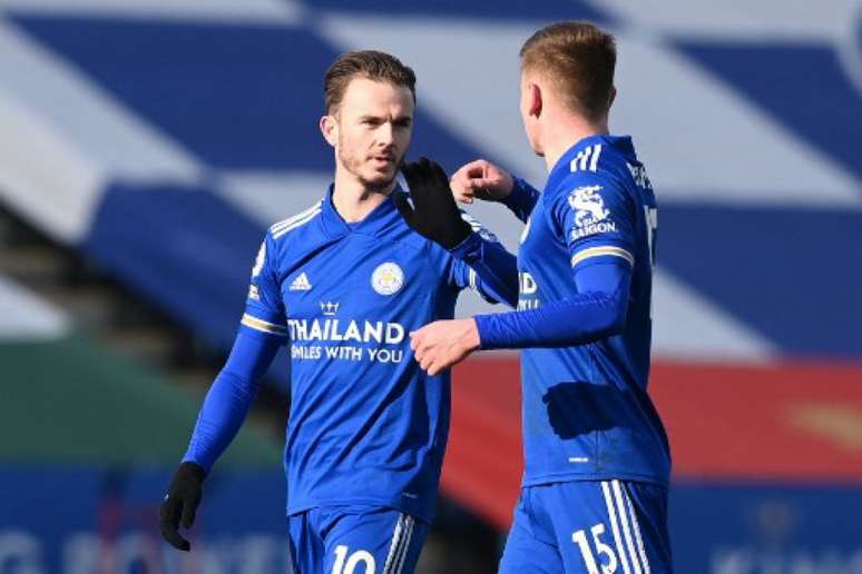 Maddison e Barnes foram cruciais na vitória do Leicester (MICHAEL REGAN / POOL / AFP)