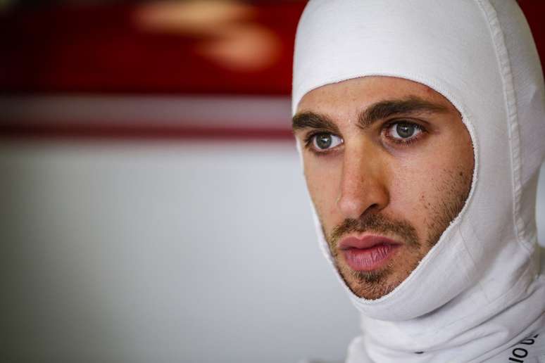 Correndo em casa, Antonio Giovinazzi foi apenas o 18º colocado na classificação 