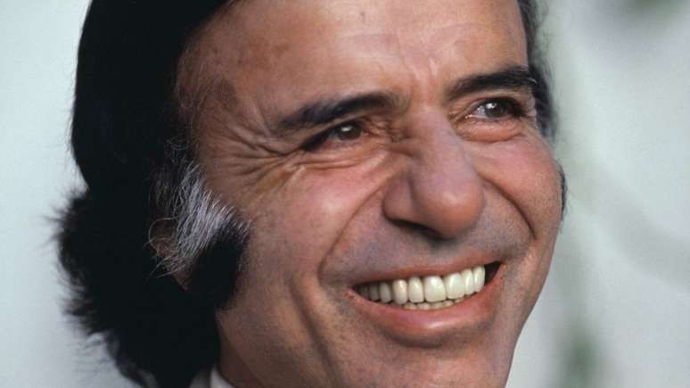 Com seu carisma, Menem incorporava o que muitos argentinos aspiravam ser: ligado à família, apaixonado e perspicaz