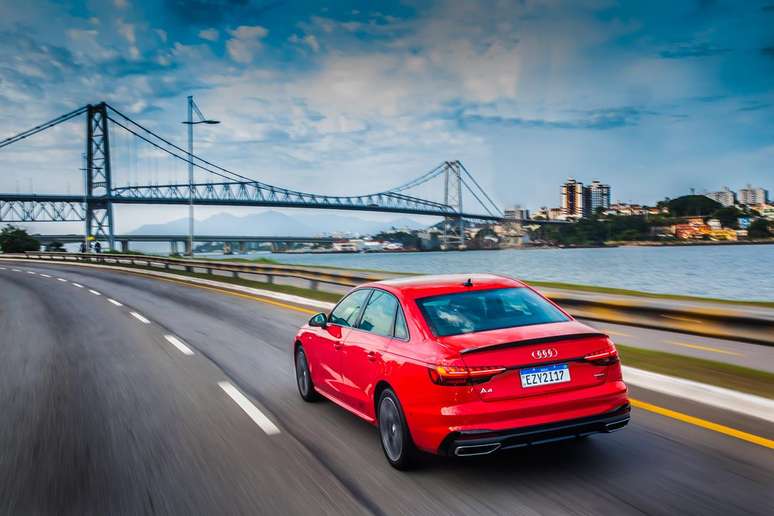 Audi A4 Sedan: sucessor do Audi 80 se tornou o modelo mais vendido da marca alemã.