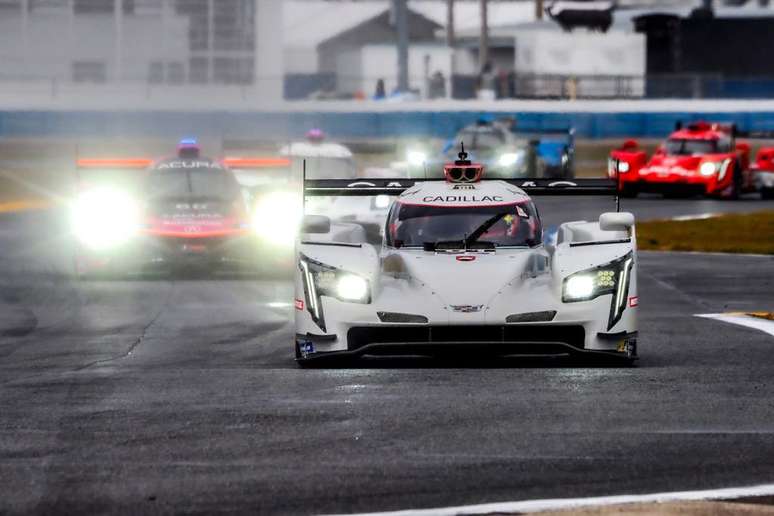 Magnussen estava cansado da F1 e est&aacute; feliz em voltar a brigar por vit&oacute;rias no SportsCar 