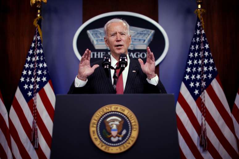 Joe Biden visita o Pentágono em Arlington
REUTERS/Carlos Barria