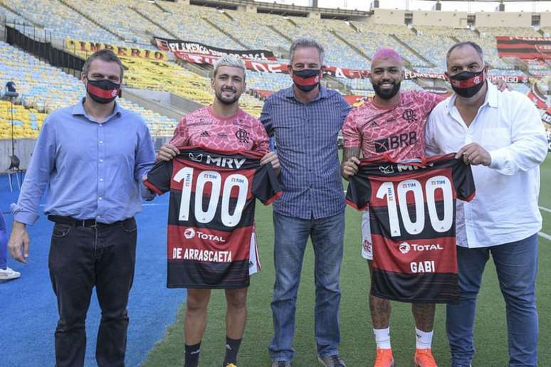 Dupla do Flamengo está entre os 100 melhores jogadores do mundo