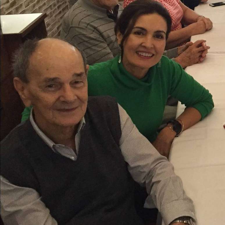 Fátima Bernardes e o pai Amâncio, de 84 anos.