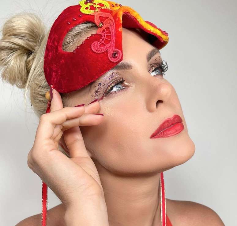 Ana Hickmann 