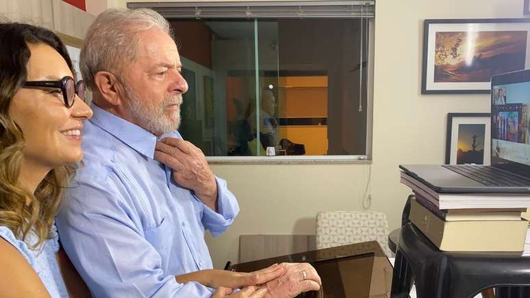 Lula est&aacute; morando com sua namorada, Janja