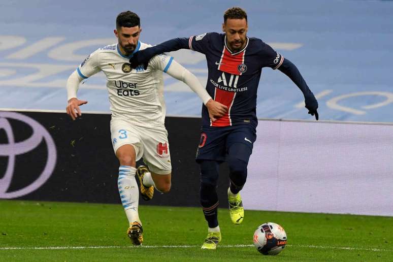 Neymar segue como protagonista do PSG (Foto: NICOLAS TUCAT / AFP)