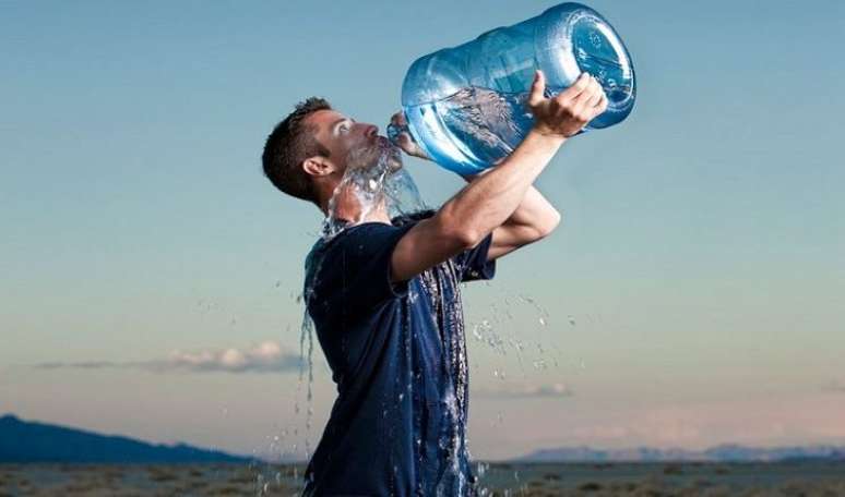 Hidratação correta varia de acordo com cada pessoa