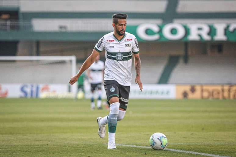 Jonathan em ação pelo Coritiba (Foto: Divulgação/Coritiba)